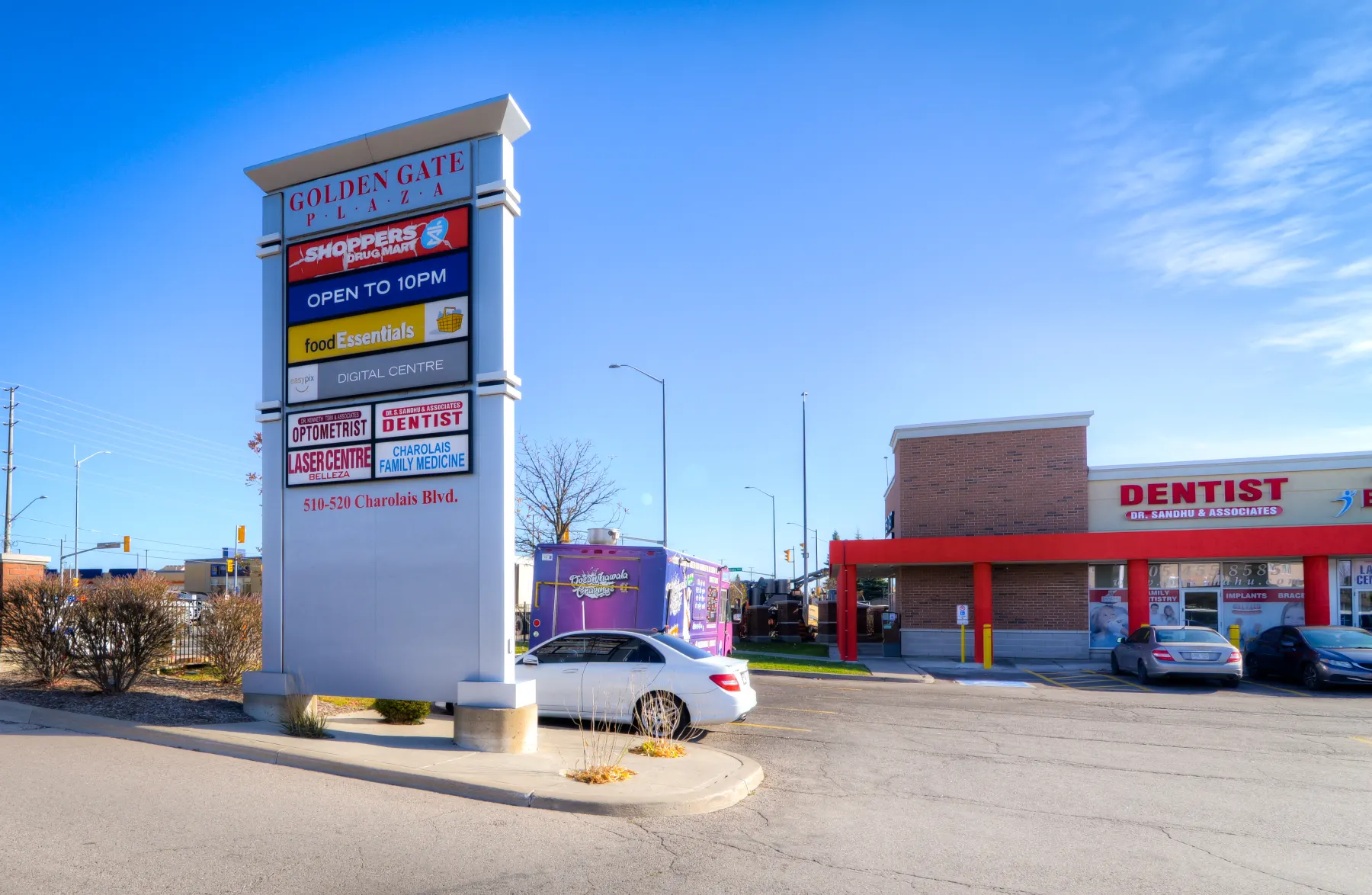 Charolais Plaza exterior